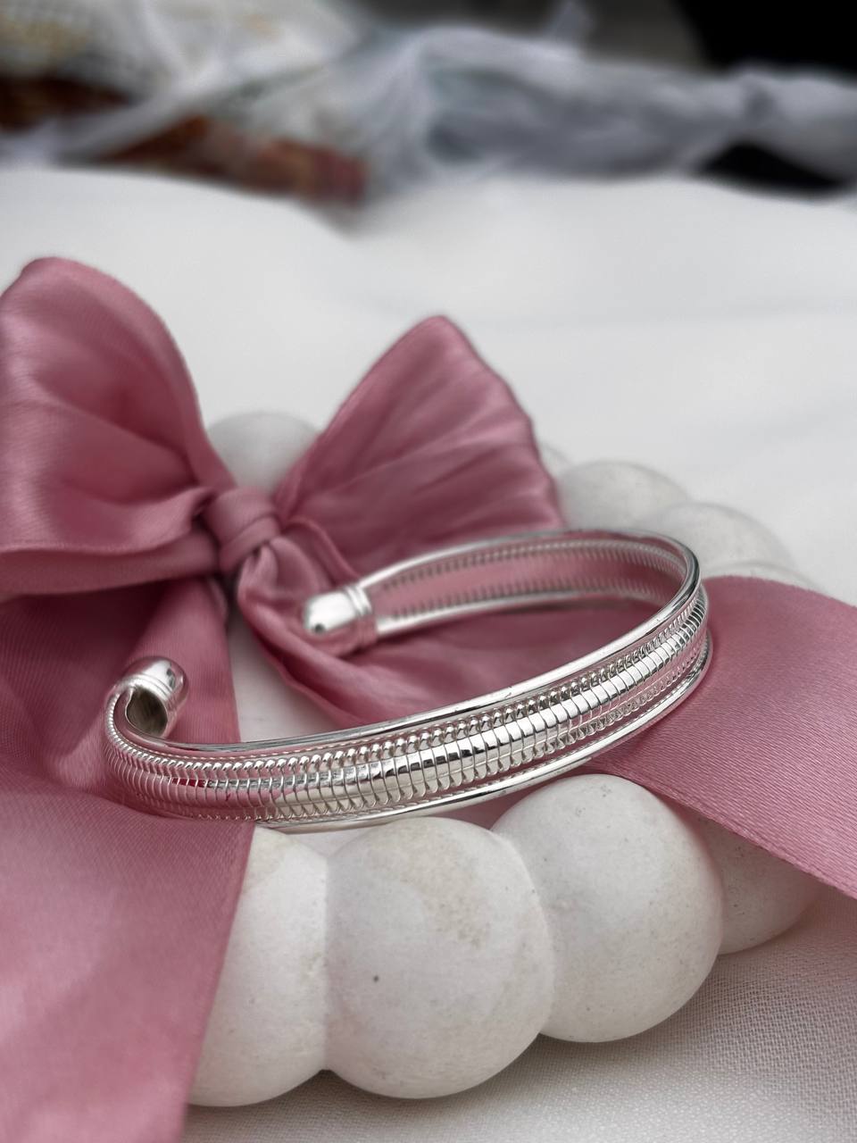 بنگل با طراحی اختصاصی و مینیمال مدل Elegant Weave