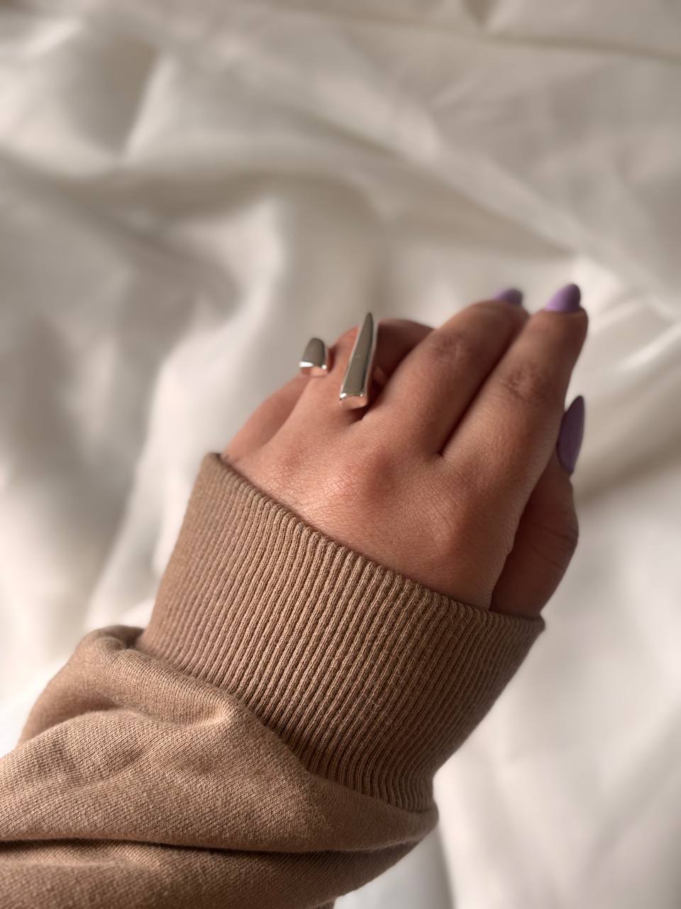 انگشتر مینیمال و خاص  بارینگ نقره ای رنگ ثابت