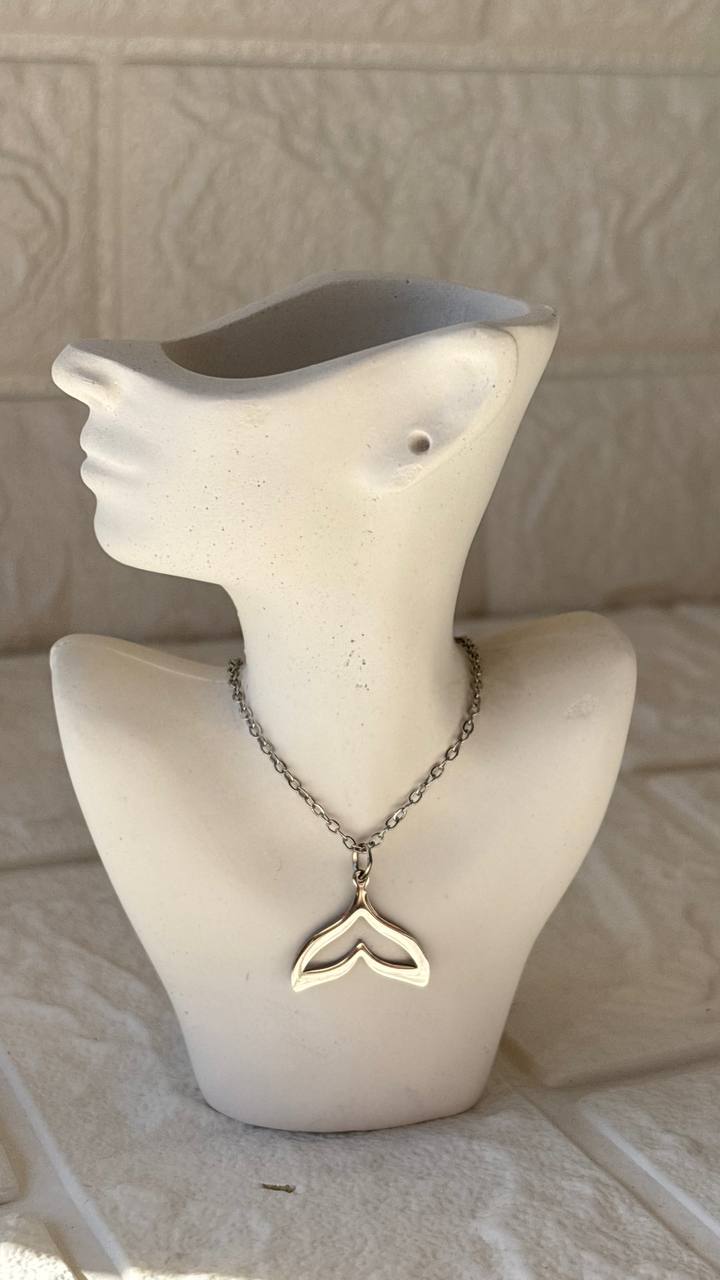 گردنبند دم وال استیل نقره ای